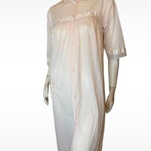 Vintage Pastel Peach Lace Trim Collared Button Down Night Gown